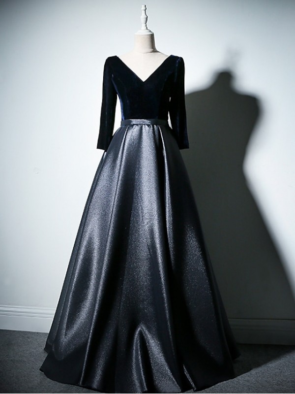A-Line Mother of the Bride Dress Simple Elegant V Neck Floor Length Taffeta Velvet Long Sleeve with Pleats 2022 #8947864